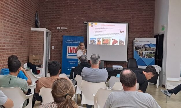 INTA Gálvez: se desarrolló capacitación para preparar las colmenas de cara al invierno