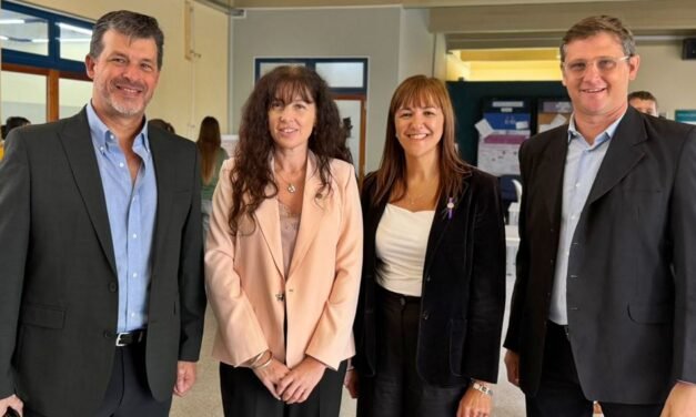 La UNL presentó oficialmente a Gimena Dezar como directora del Centro Universitario Gálvez