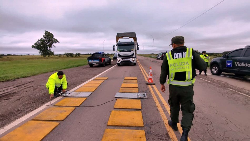 Santa Fe intensifica el control de cargas: 400 operativos y 11.700 camiones fiscalizados