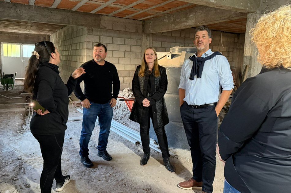 Tejeda y Diana recorrieron obras en instituciones del departamento San Jerónimo