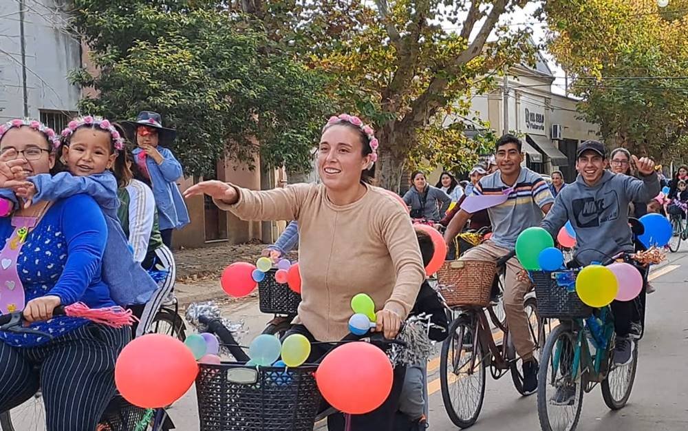Con su tradicional bicicleteada en familia y jornada en el club, el Jardín nro. 108 cerró una semana de festejos