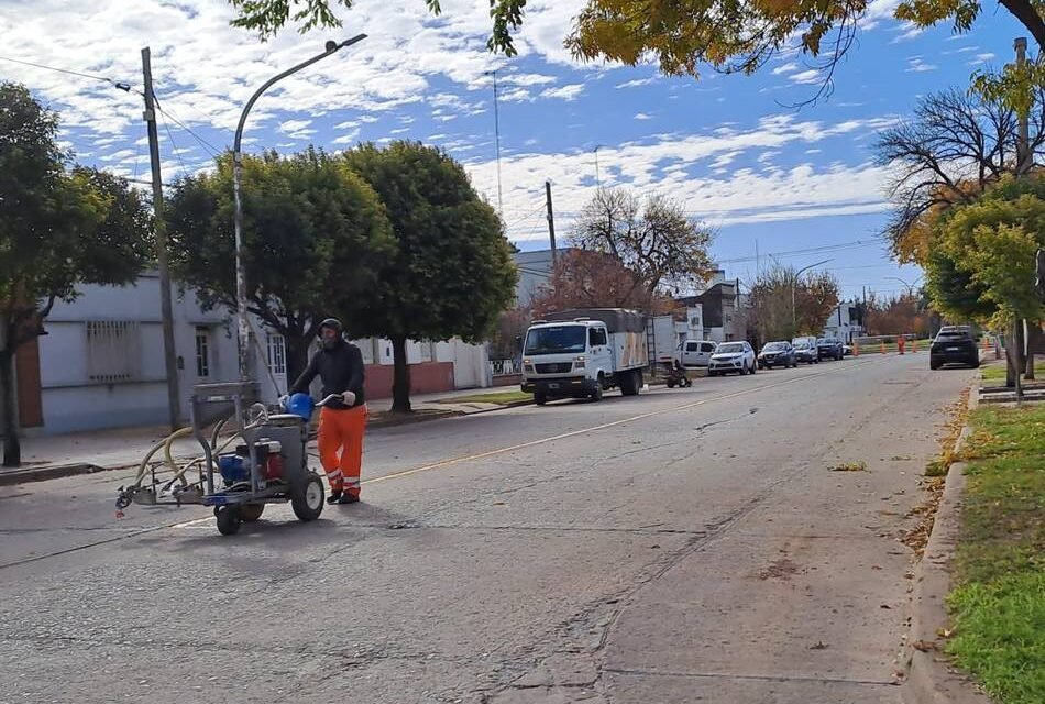 Tras gestiones del Municipio, Vialidad trabaja en la demarcación de las calles que les corresponden