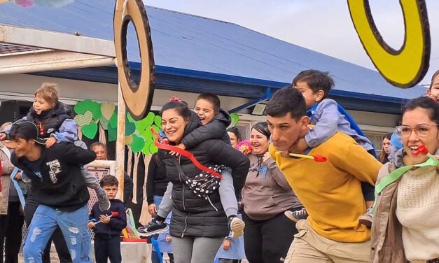 Juegos, teatro y diversión: el Jardín 225 celebró su día junto a las familias