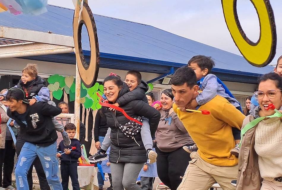 Juegos, teatro y diversión: el Jardín 225 celebró su día junto a las familias