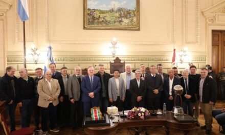 El Senado reconoció al “Pulga” Rodríguez por su legado deportivo