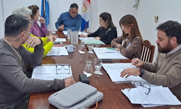 El Concejo aprobó el doble estacionamiento en forma permanente en el centro