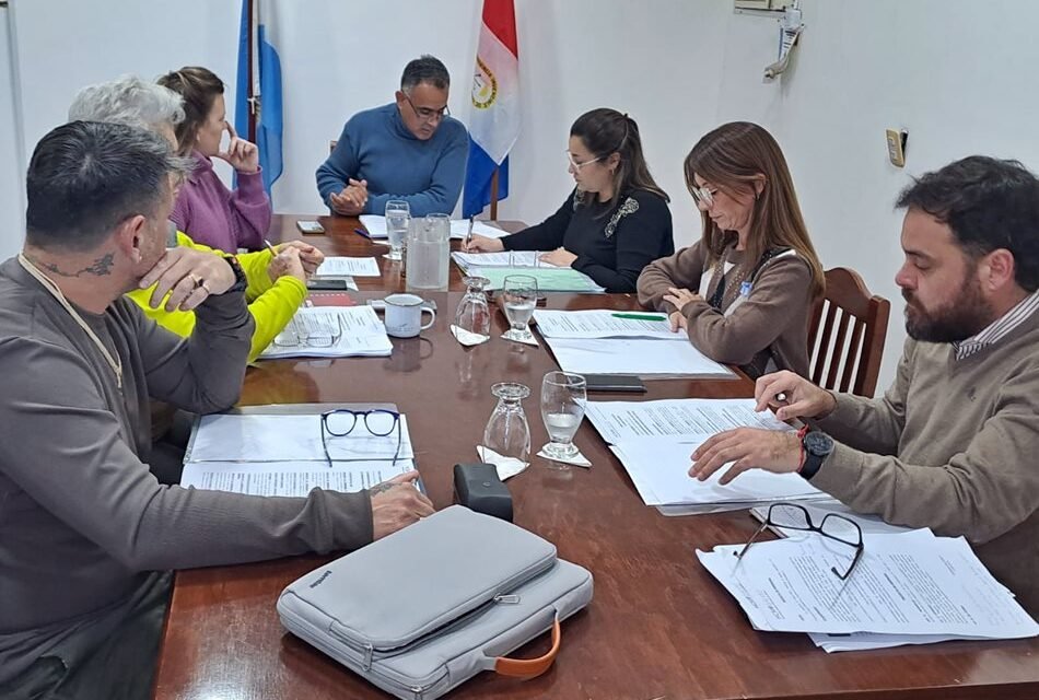 El Concejo aprobó el doble estacionamiento en forma permanente en el centro
