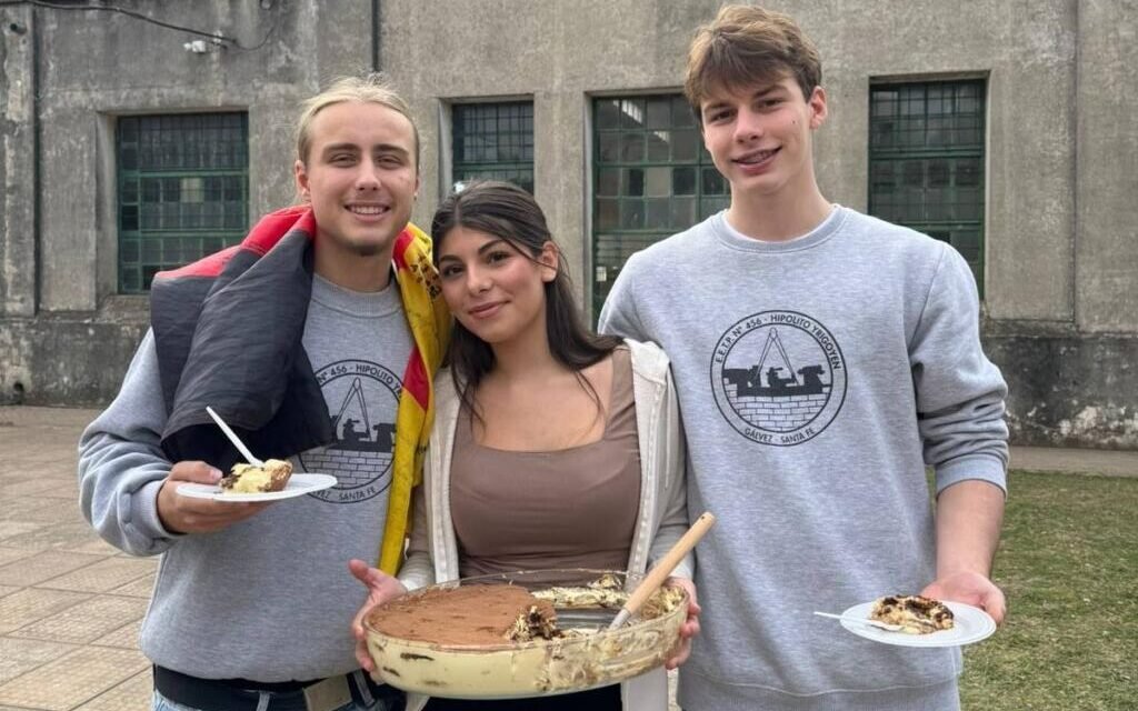 El mundo en el aula: en la EETP 456, una iniciativa escolar que derriba fronteras a través del idioma y el juego
