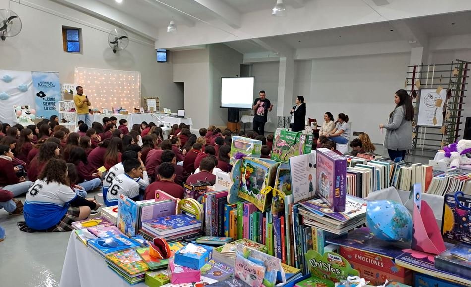 «Donde habitan los libros, florecen los sueños»: se vive la 2ª Feria del Libro del Calvario