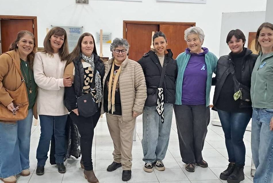 La muestra itinerante “Forma y color” llegó a Gálvez para unir el arte de la región