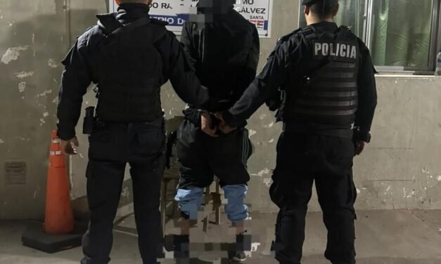 POLICIALES: HABÍA INTENTADO COMETER UN ROBO Y FUE FILMADO, LUEGO SE RESISTIÓ A LAS AUTORIDADES