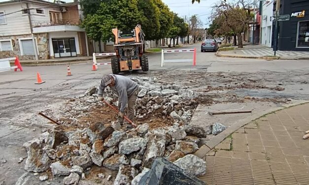 El Municipio lanzó un plan sistemático de recambio de paños de hormigón y bacheo