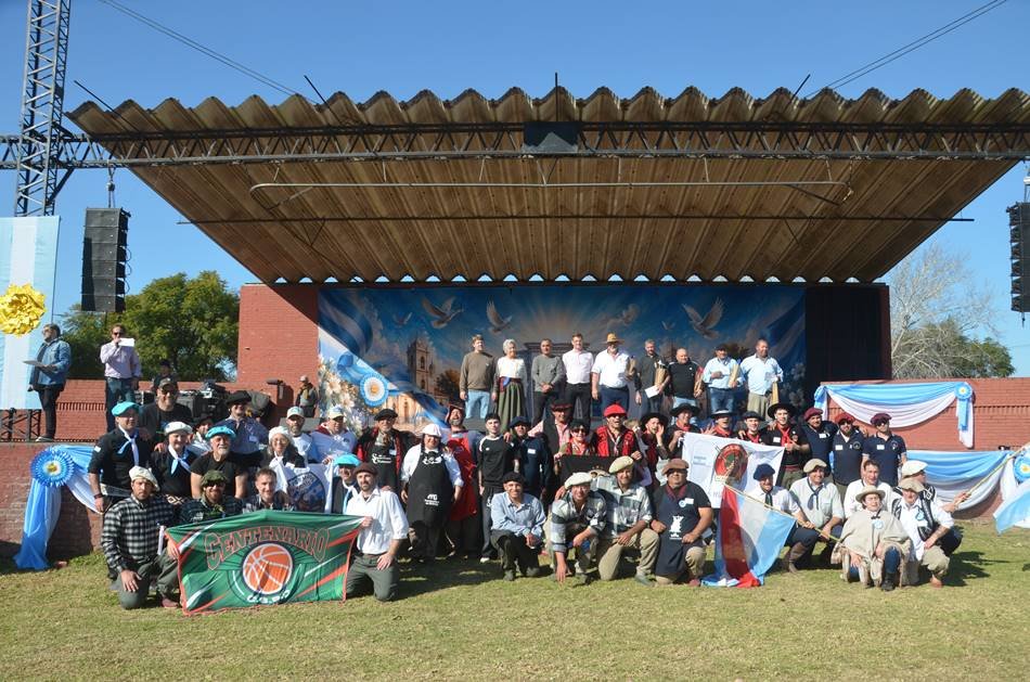 Carrizo y Carrizo, de Gálvez, se coronaron campeones del 5to. certamen de asadores a la estaca