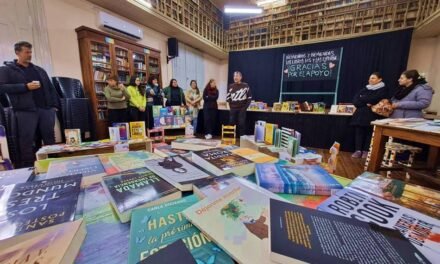 La Biblioteca compró nuevos libros y donó minibibliotecas a bomberos, policía, Hospital y el Hogar Berta Bauer