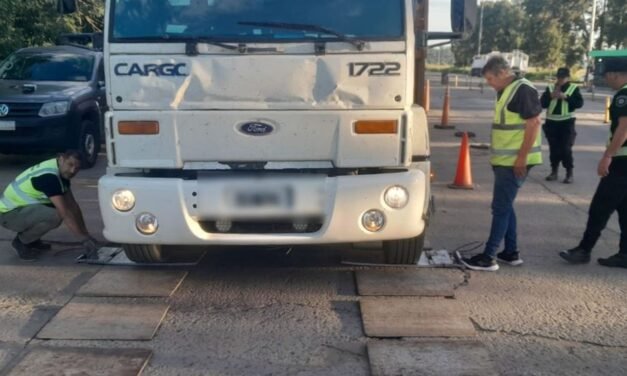 «Santa Fe Pesa»: con más de 10.000 camiones fiscalizados, se detectaron más de 1.600 toneladas de exceso en rutas provinciales