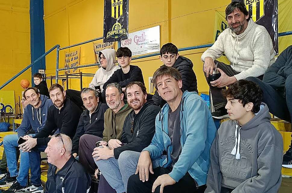 Torneo de básquet senior: encuentro con amigos y cuando los Nocioni jugaron juntos por primera vez
