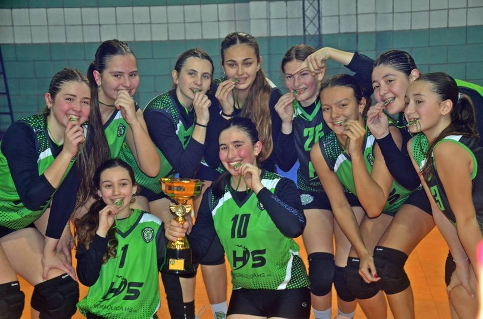 El torneo de voley «Esperanzas del Futuro» quedó en casa: fueron campeonas las chicas del Jorge Newbery